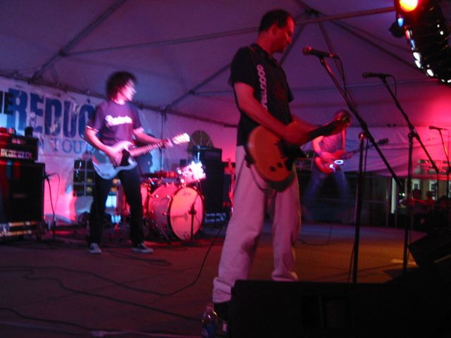 The Reducers at SailFest 2004 - Click to enlarge photo